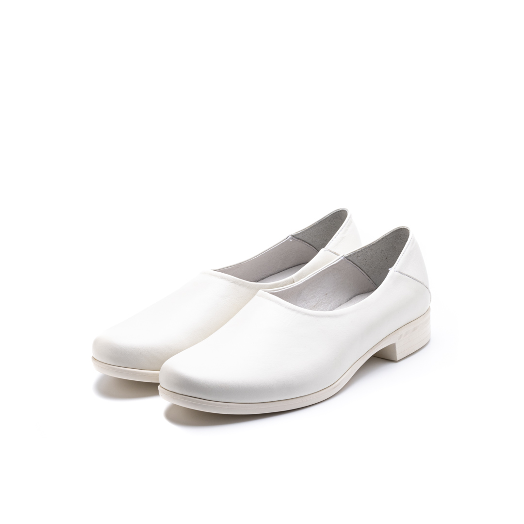 TR-018　SLIP-ON SHOES WH