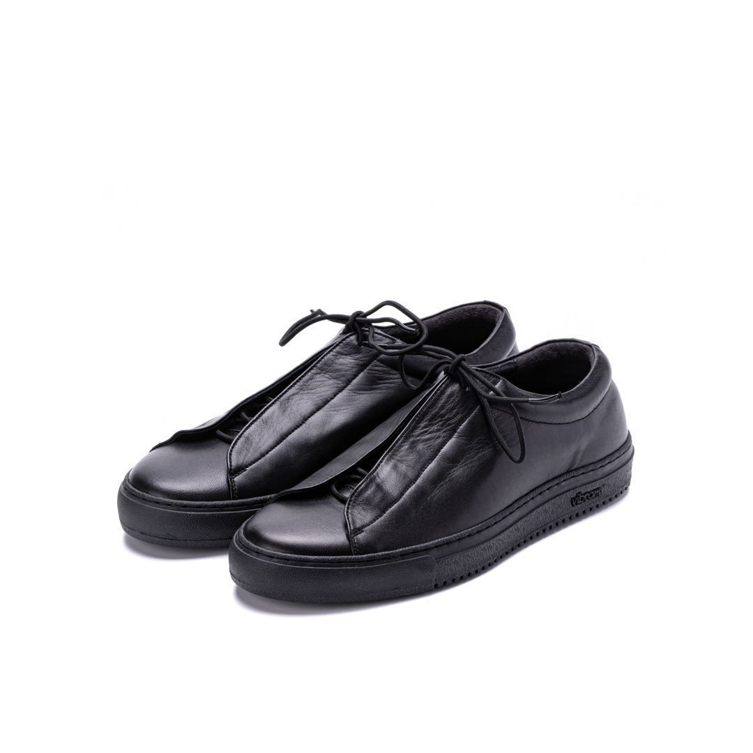 TR-013　LEATHER LOW-CUT SNEAKERS BL