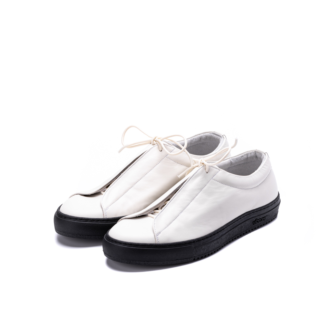 TR-013　LEATHER LOW-CUT SNEAKERS WH/BL
